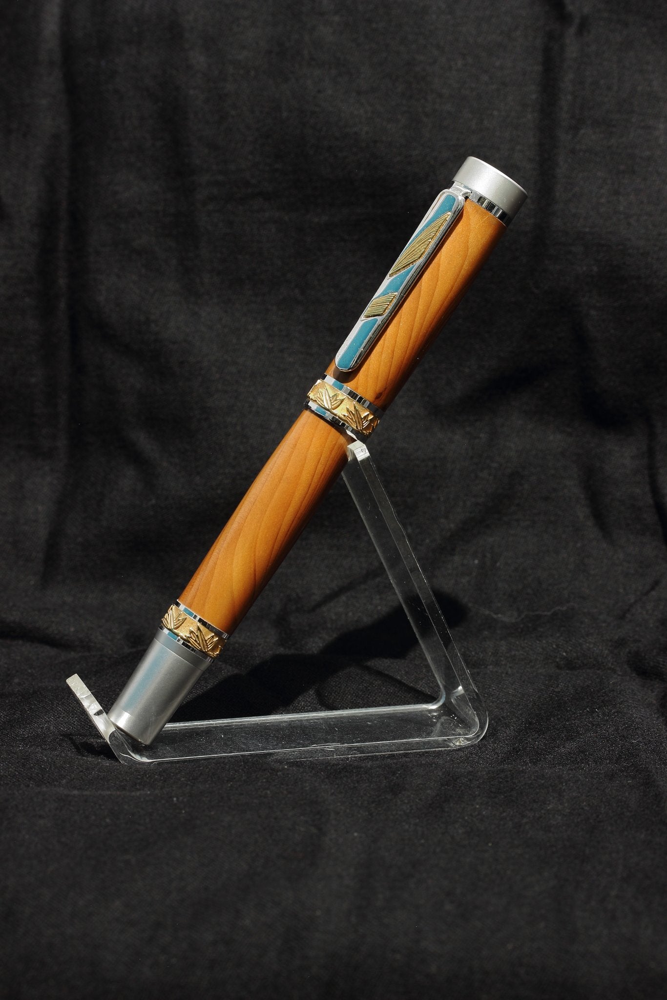 Hand Crafted Yew Wood Celebration Pen - 1