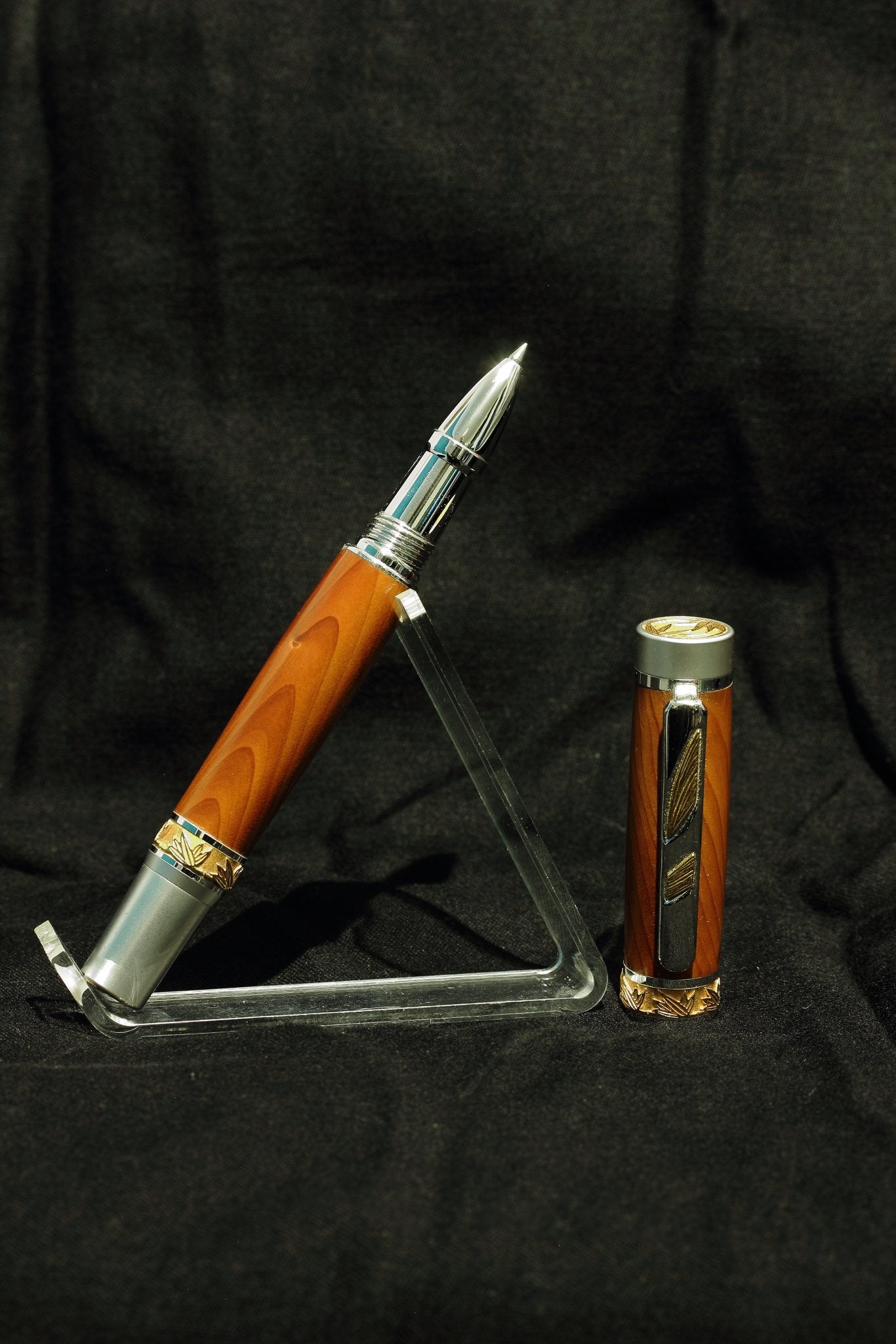 Hand Crafted Yew Wood Celebration Pen - 2