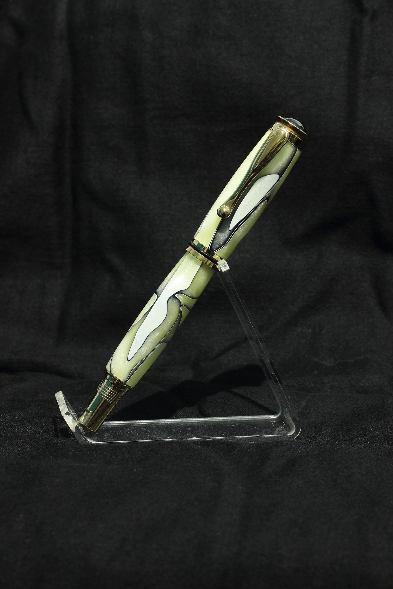 Hand Crafted Acrylic Fountain Pen - 1