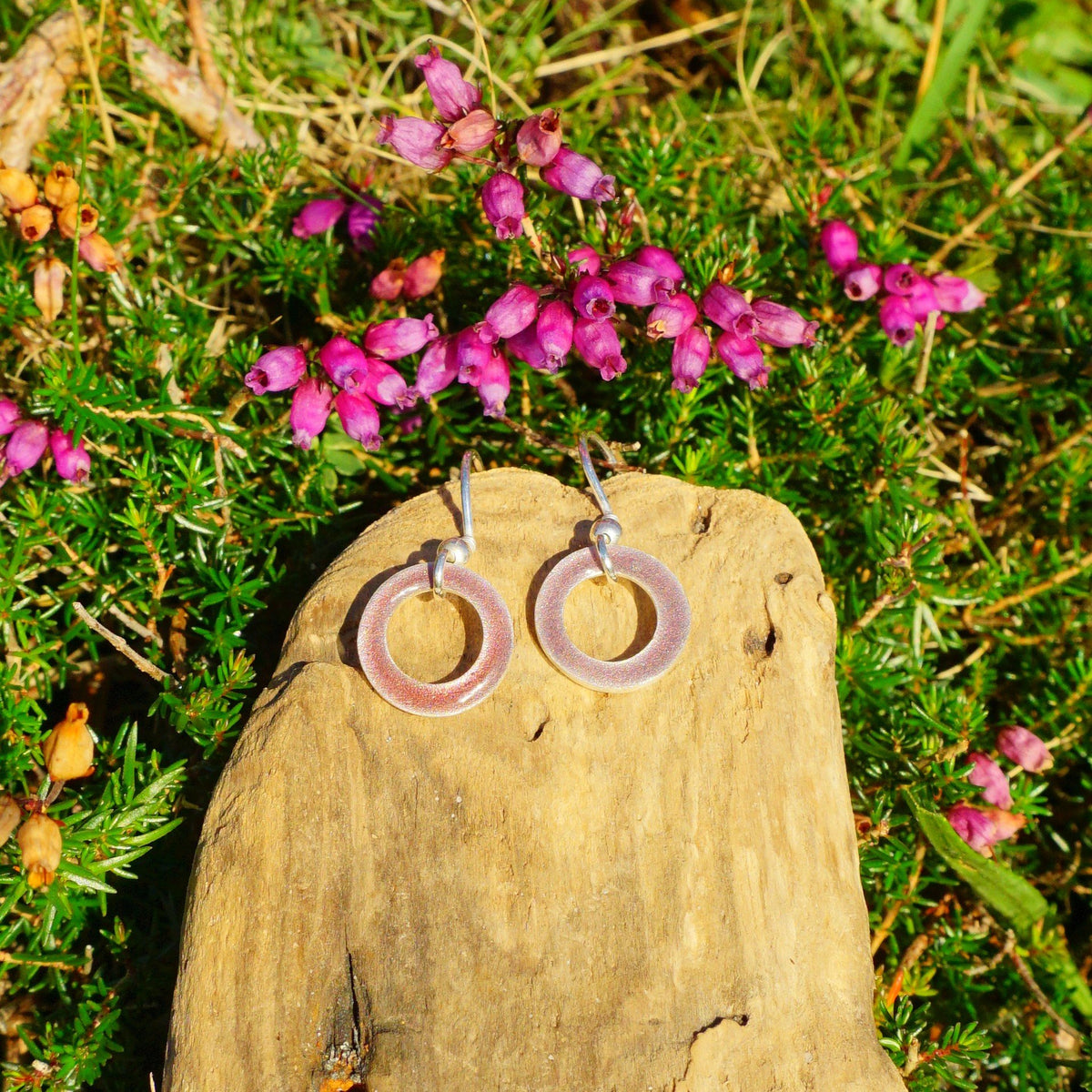 65538f7a329f1a3a70a34bd9_earrings-pink-2_1793026408163.jpg