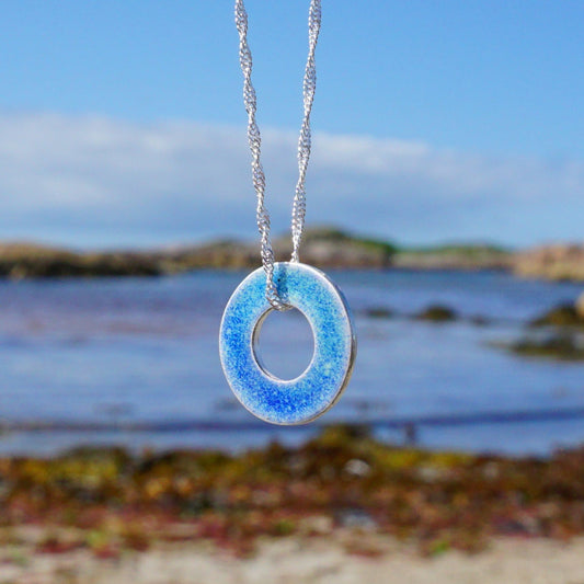 65538f7a329f1a3a70a34bd9_pendant-1_1751466002150.jpg
