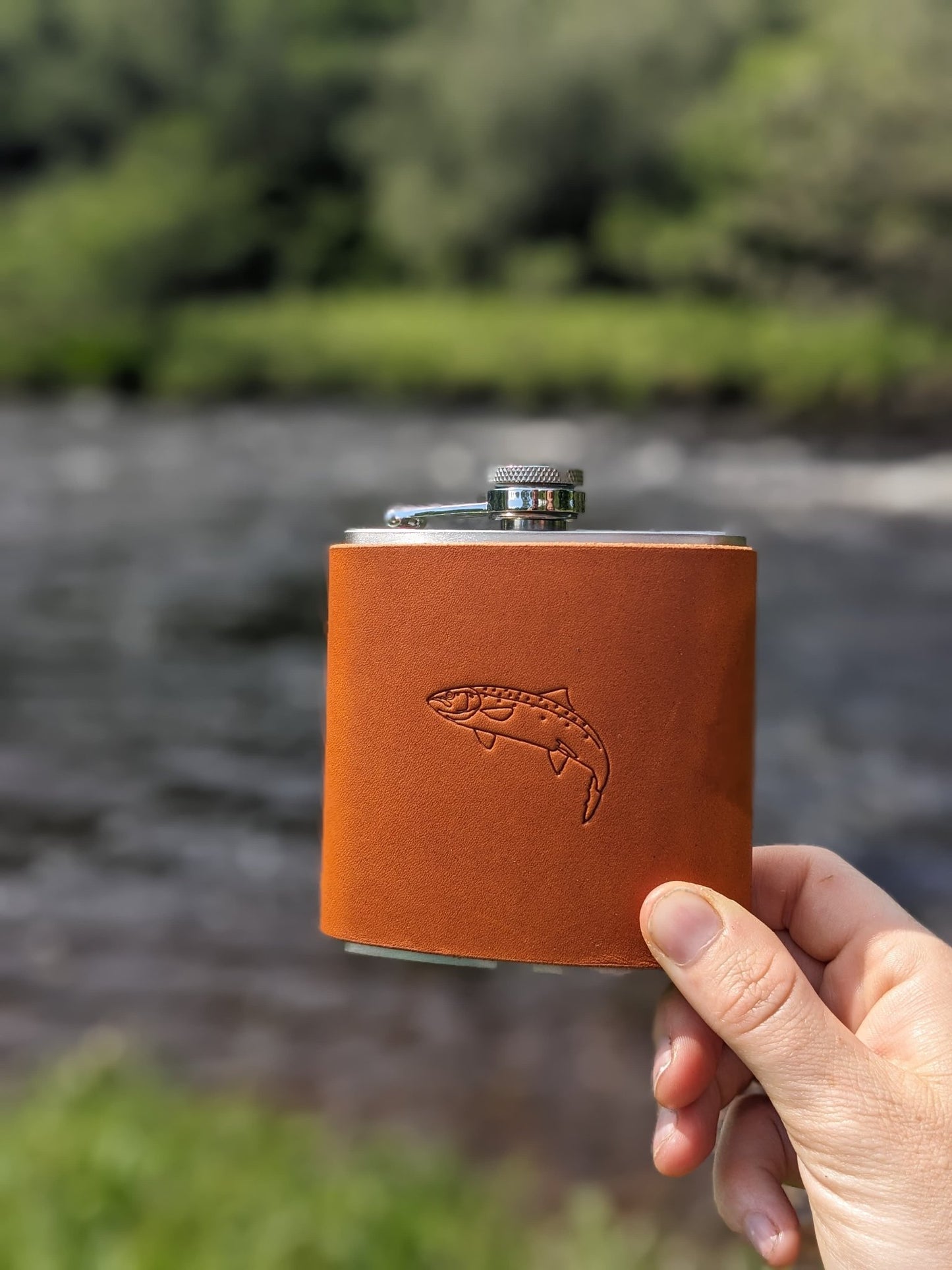 65538f7a329f1a3a70a34bd9_portrait-tan-hipflask-salmon-2_1760089942145.jpg